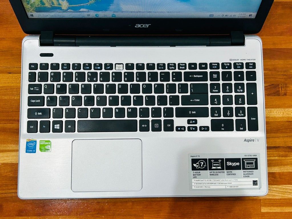 ACER ASPIRE V 15” Core i5 16GB RAM 128GB SSD NVIDIA GeForce