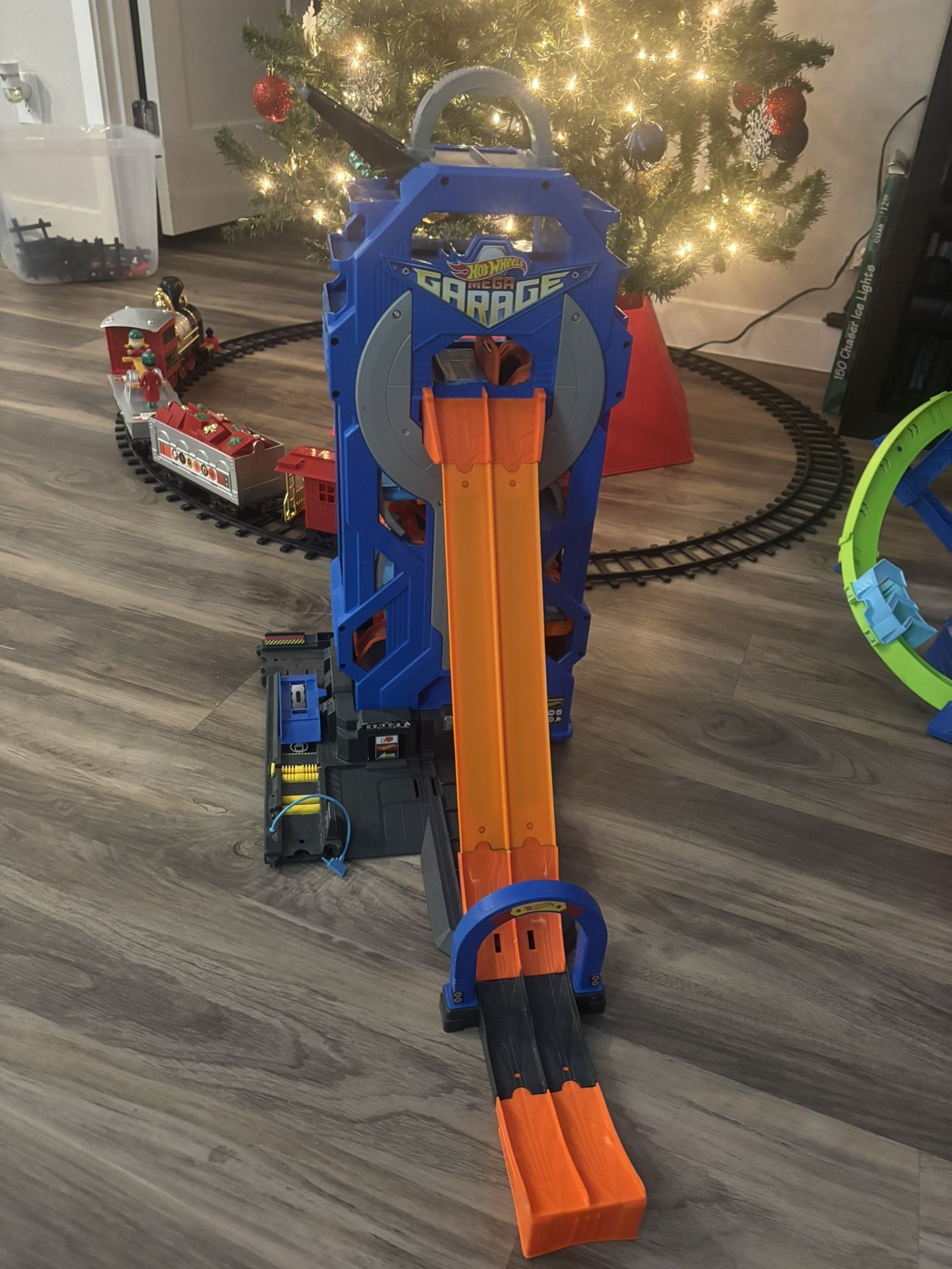 Hot Wheels Mega Garage