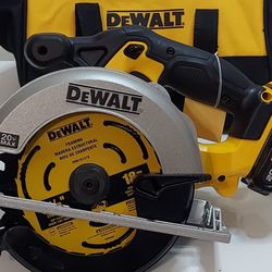 DEWALT Sierra circular Max* de 20 V, 6-1/2 pulgadas, de batería Delivery