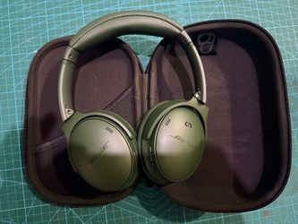 Bose QuietComfort Bluetooth Headphones, Wireless Headphones with Active Over Ear Noise Cancelling
