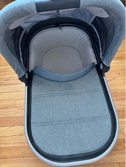 Uppa Baby Vista V2 Bassinet in Gregory