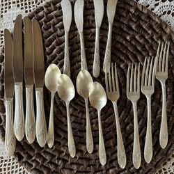 16 Pc Vintage Oneida Tudor Plate Fork Spoon Butter