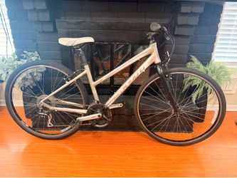 700c Scott Sportster Hybrid Bike - Small Frame