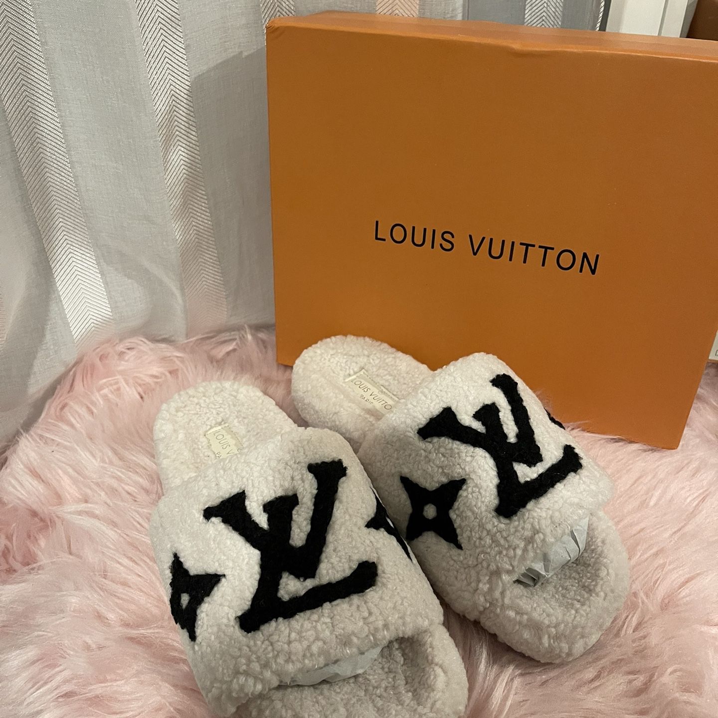 pink lv slippers for Sale in Canton, MA - OfferUp