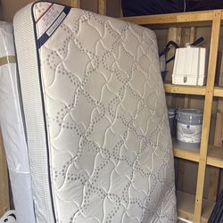 Queen mattress
