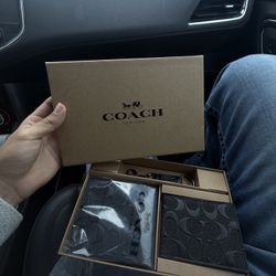 Coach 3 In 1 Wallet Set