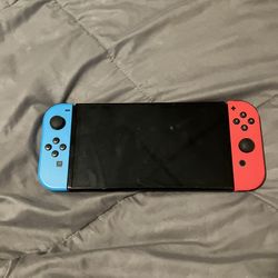 Nintendo Switch Oled, Includes Animal Crosssing.