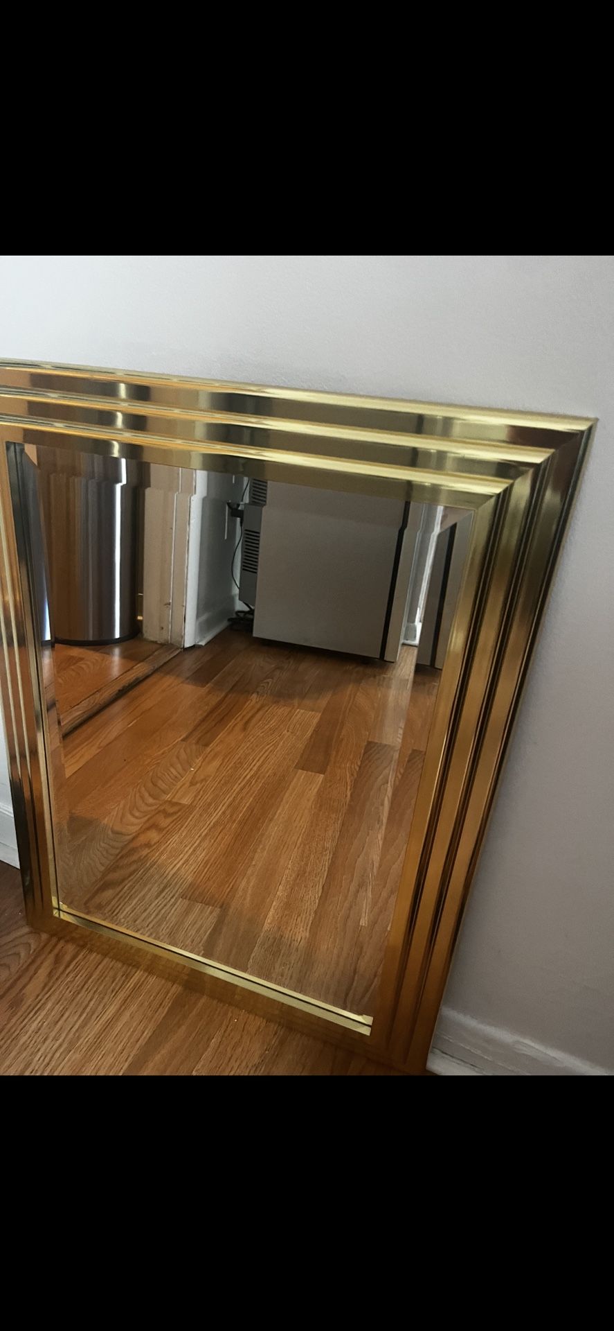 Wall mirror in great condition
