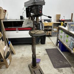 PORTER-CABLE 8-Amp 12-Speed Floor Drill Press