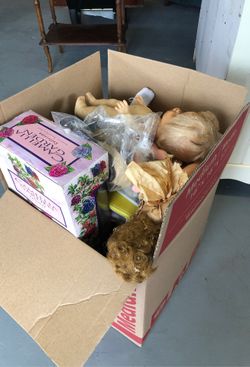 BIG BOX VINTAGE DOLLS