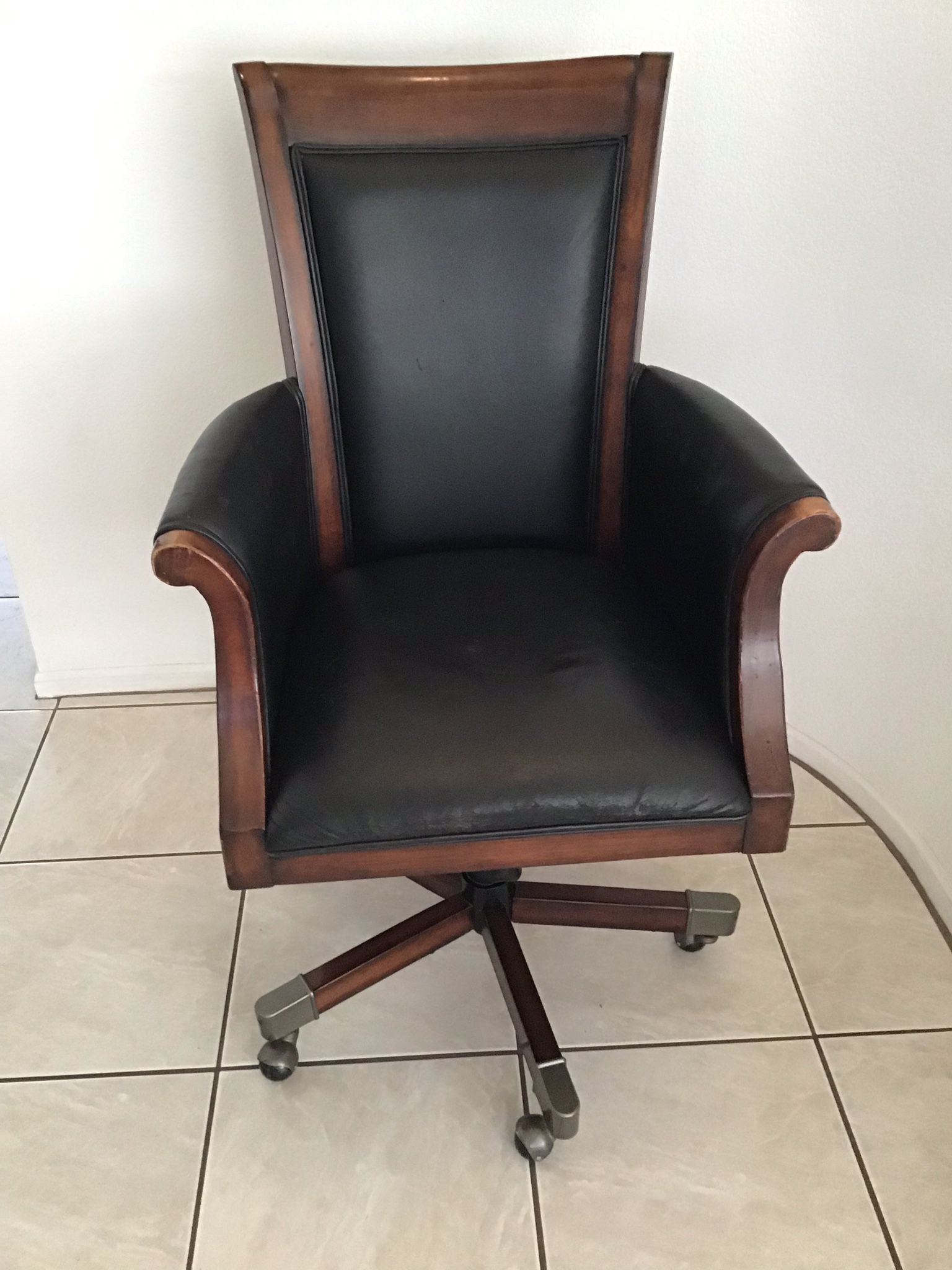 Office Chair Black Leather/Wood