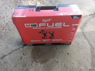 Milwaukee m18 fuel 2 tool combo kit