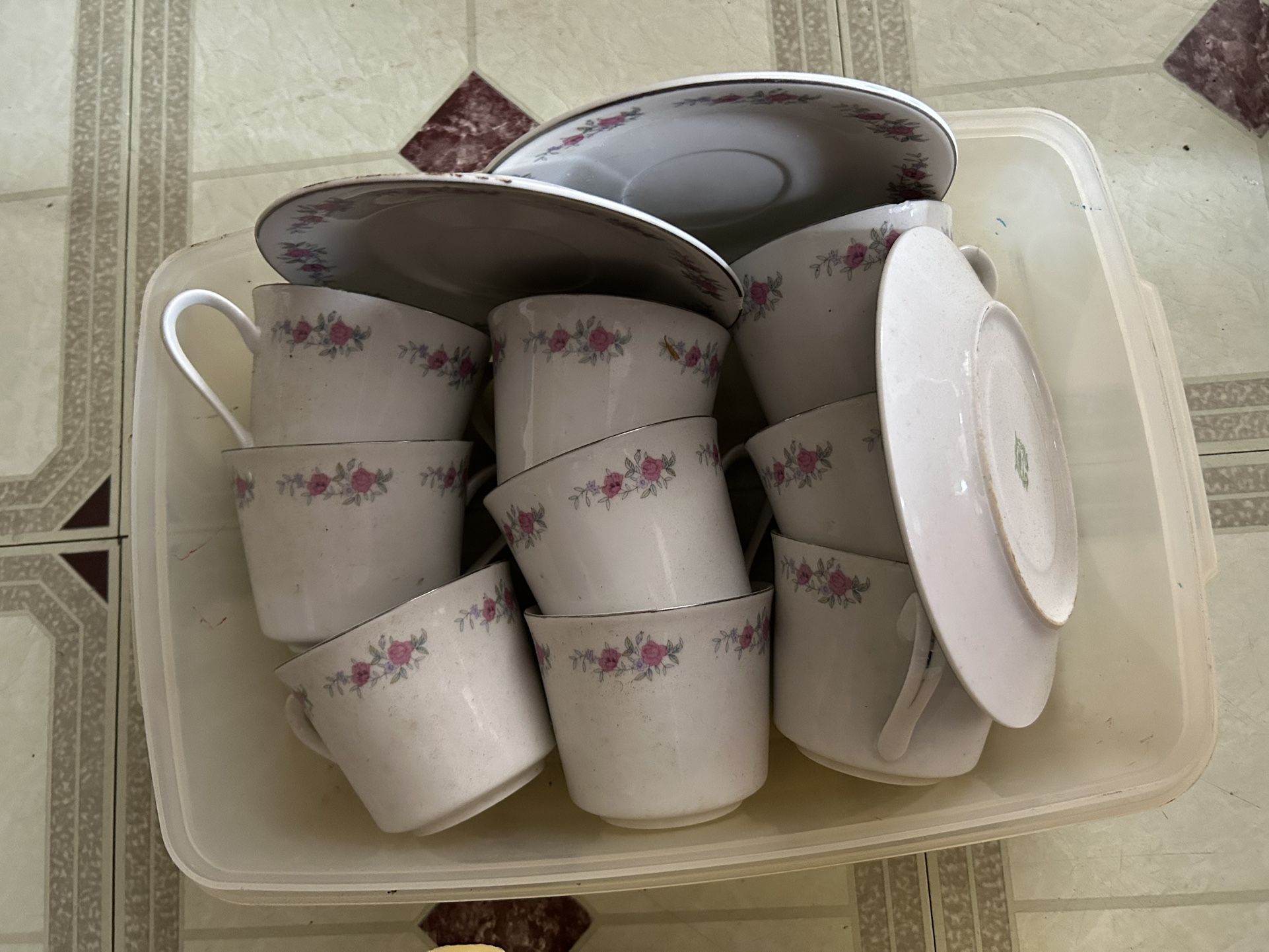 Antique Flower Cup Set