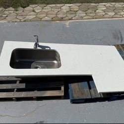 Quartz Countertop With Sink 