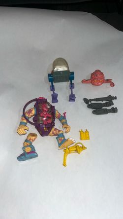 Ninja turtles toys $20 for both one is broken
