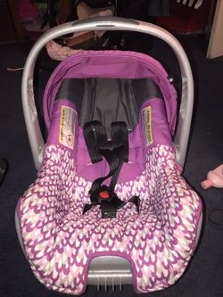Infant car seat with padding