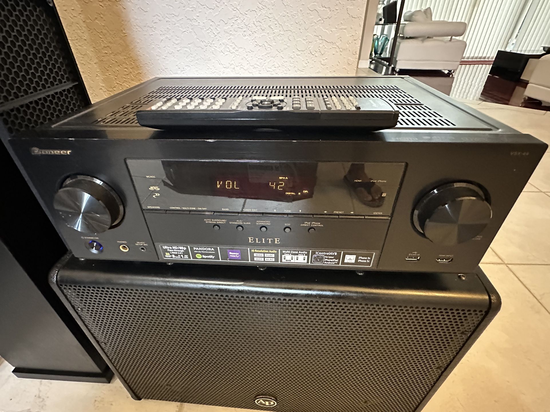 Pioneer Elite  VSX-44 7.2 4K Network Receiver AirPL 95 W/ch + Remote