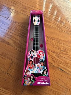 NWT Disney Princess kids kulele