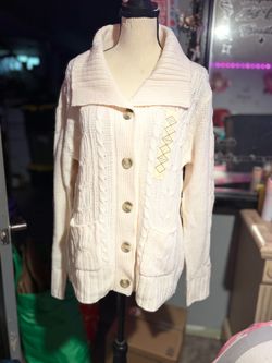 NWT St. John’s Bay cable knit button up sweater- Large