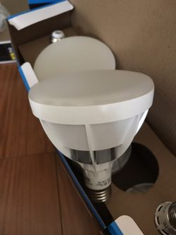LED BR30 Dimmable Bulbs used 31 count light bulbs