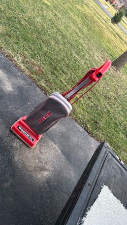 ORECK XL COMMERCIAL VACUUM w/5 Bags 