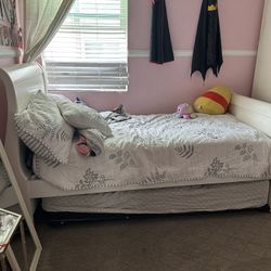 Twin Bedroom Set