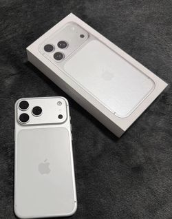 Phone UNLOCKED””***((17 Pro Max Brand New))**New iPhone Unlocked**Any Company Works!!