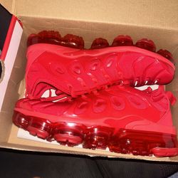 Airmaxes Red Size 9.5