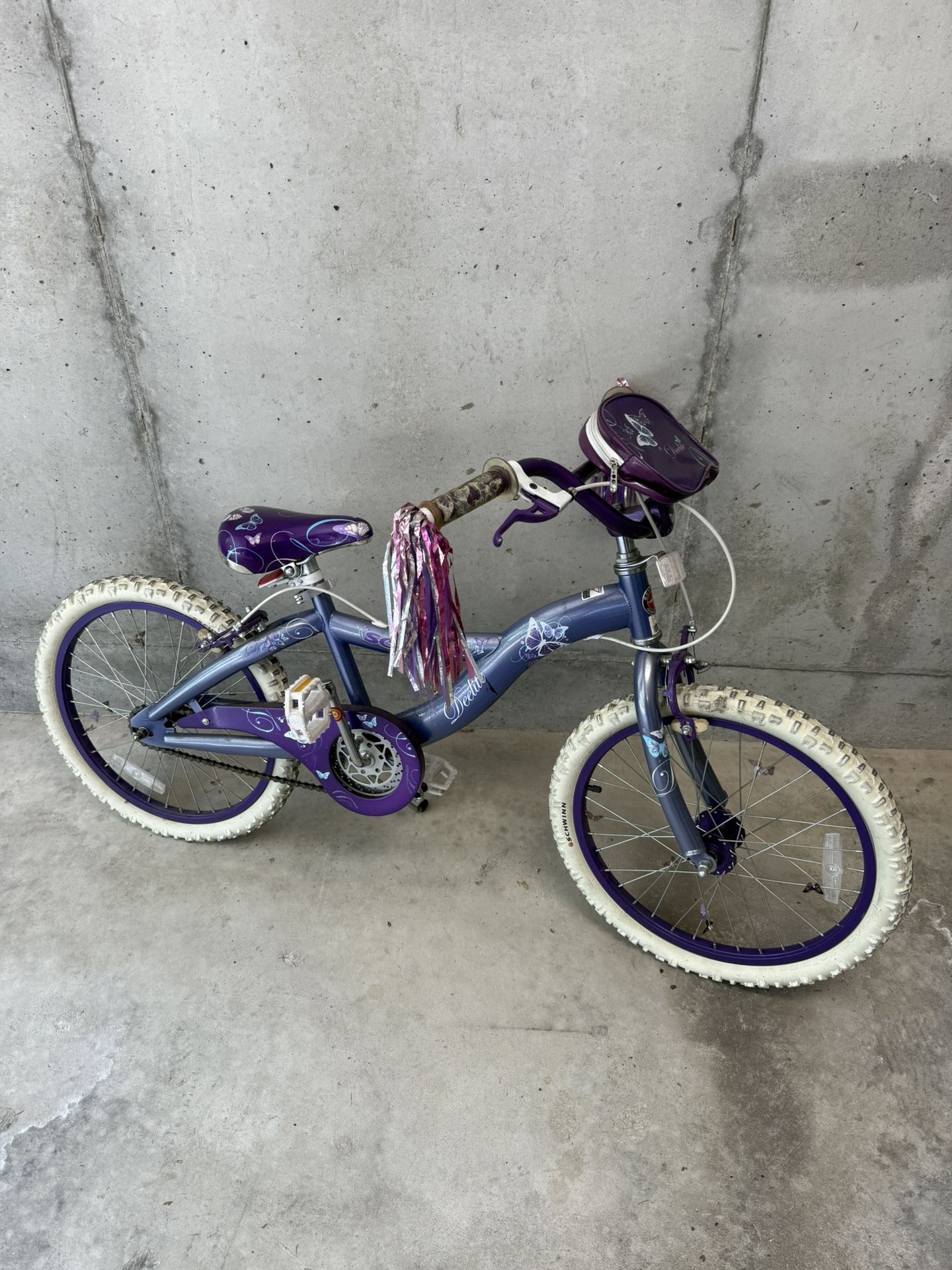 16” Girls’ Bike (For Kids 5-9)