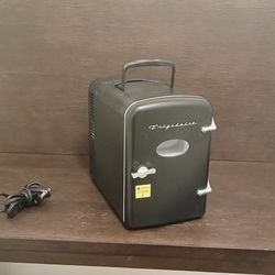 Minnie Fridge Moving Sale 