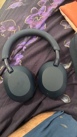 Sony WH 1000MX5 Brand New