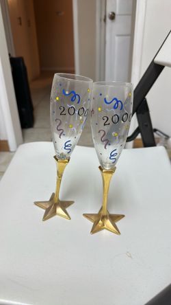 Y2K year 2000 champagne glasses
