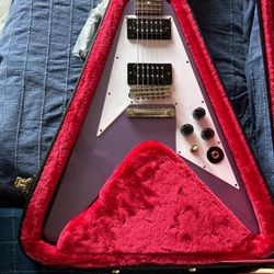 Kirk Hammett 79 Flying V/Custom Case Incl.