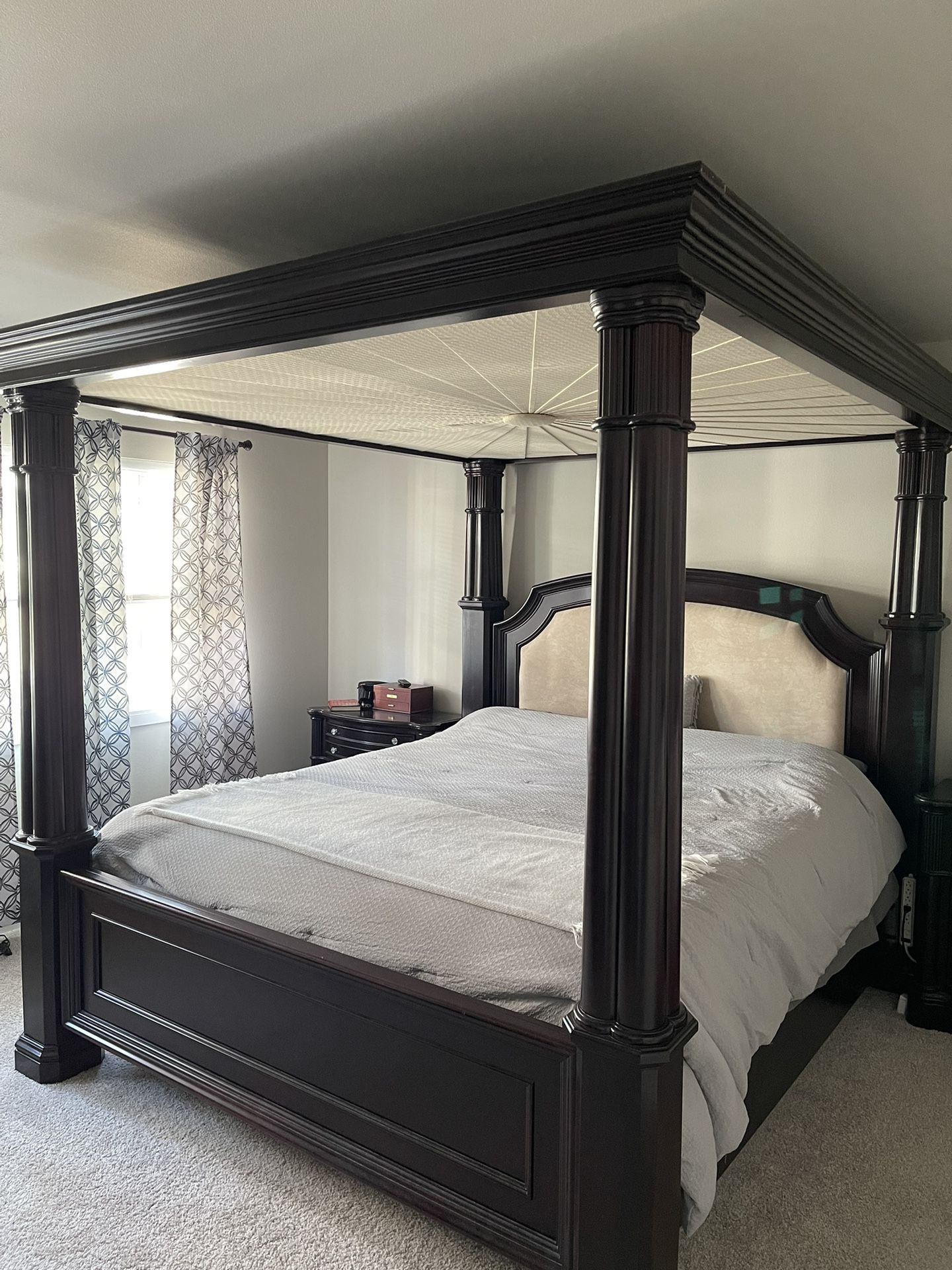 Adjustable Mahogany Bedroom Set w/King Canopy Bed