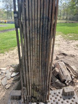 Metal foldable/ Expandable  gate/fence panels (4).(like using in front gas stations)
