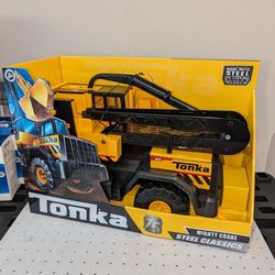 Tonka Steel Classics Mighty Crane, 23" High, Kids Construction Toy