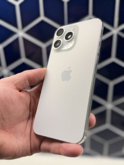 Apple iPhone 16 Pro Max 256GB AT&T / Cricket