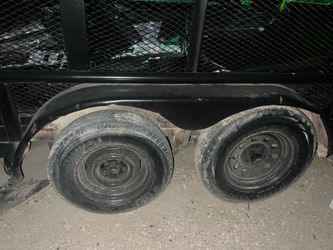 16 Foot Close trailer  8 Ft hight