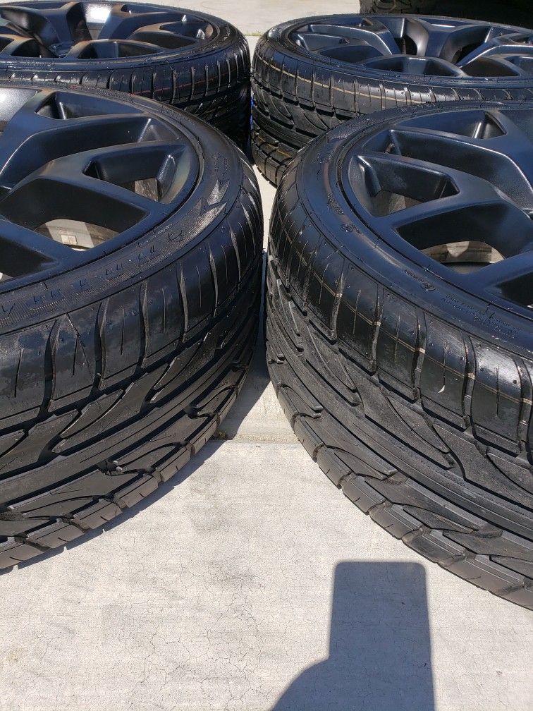 22" Painted Black 4 NEW TIRES LOW PRO. for Sale in Hanford, CA OfferUp