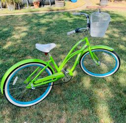 Never ridden 2022 Electra Hawaii Women’s Beach Cruiser
