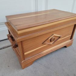 Neat Homemade Small Wood Storage Trunk With Tray
