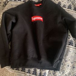 Supreme sweater 