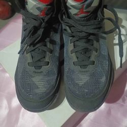 Sz 5 Boys Jordans 