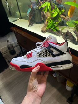 Jordan 4 fire reds