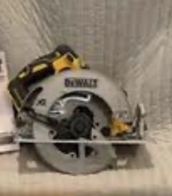 Dewalt 6 1/2 In 20v Saw