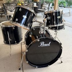 Pearl Forum 5-Piece Drum Set w/ Zildjian Hi Hat Cymbals 