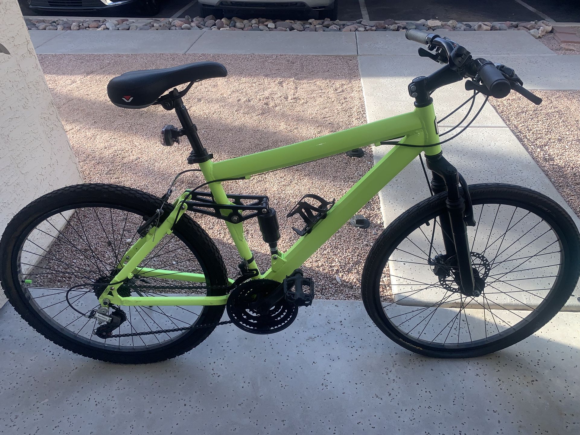 26” Genesis V2100 Bike & Accessories