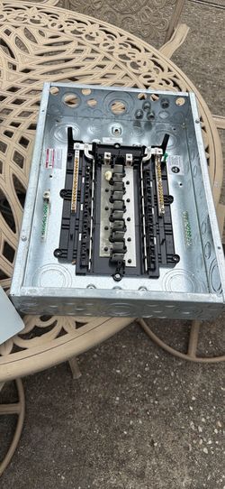 Eaton 100A Load Center/Breaker Panel with Breakers – Electrical Panel