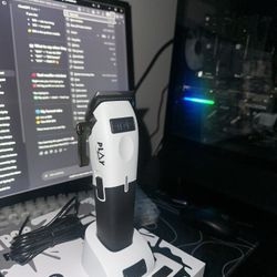 TPOB PLAY Cordless Clipper – Like New w/ Stand & Charger
