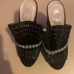 Black open-toe mules from Italina. 6 size
